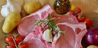 Dlaczego kotlety przyklejają się do patelni?