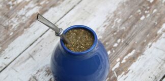 Czy yerba mate szkodzi na żołądek?